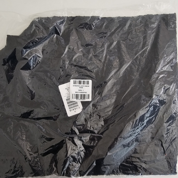 NWT Torrid Stretch Lace V-Neck Tank Black Sleeveless Top Shell Plus Size 1X - Picture 14 of 14